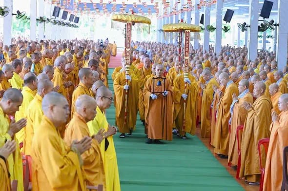 Hội từ thiện Phật Quang cúng dường 200 triệu đồng đến trường hạ khu vực Bà Rịa - Vũng Tàu cũ